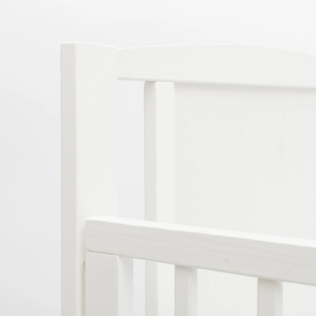 Krevat bebe New Baby BEA Zebra 120x60 cm me anësore të ulshme me një dorë, 3 nivele baze, dru pishe, e bardhë