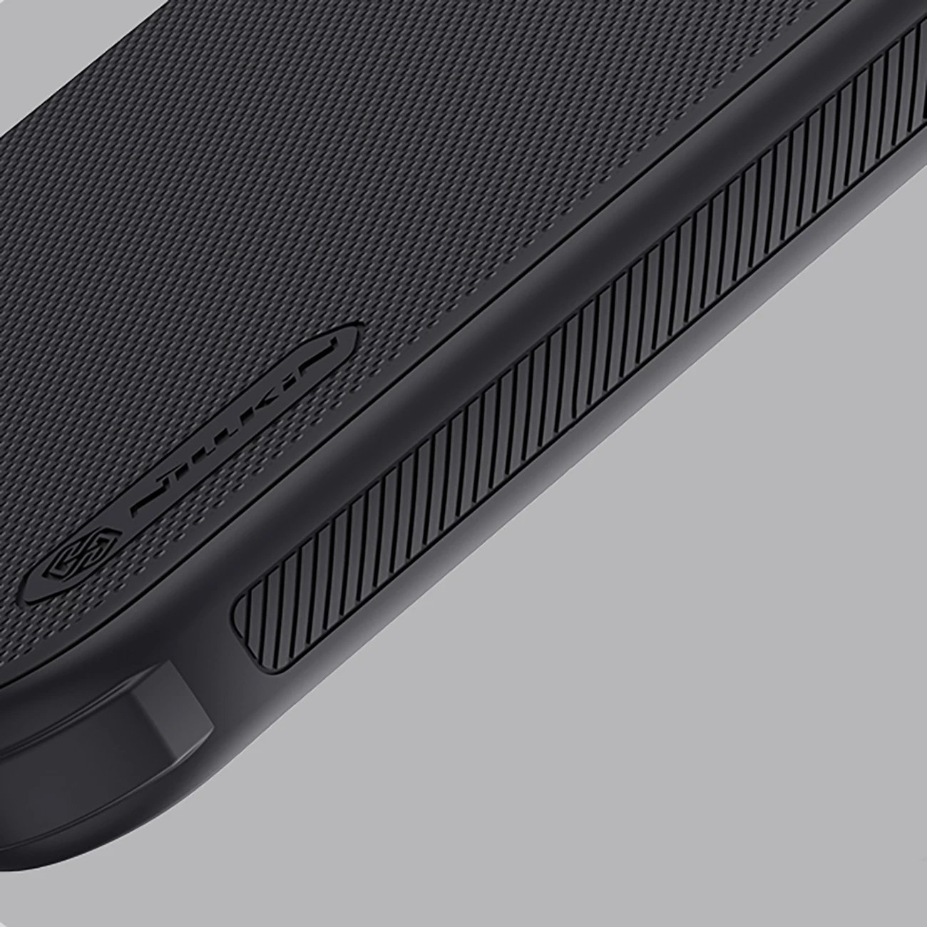 Mbështjellës Nillkin Super Frosted Shield Pro për iPhone 16, i zi