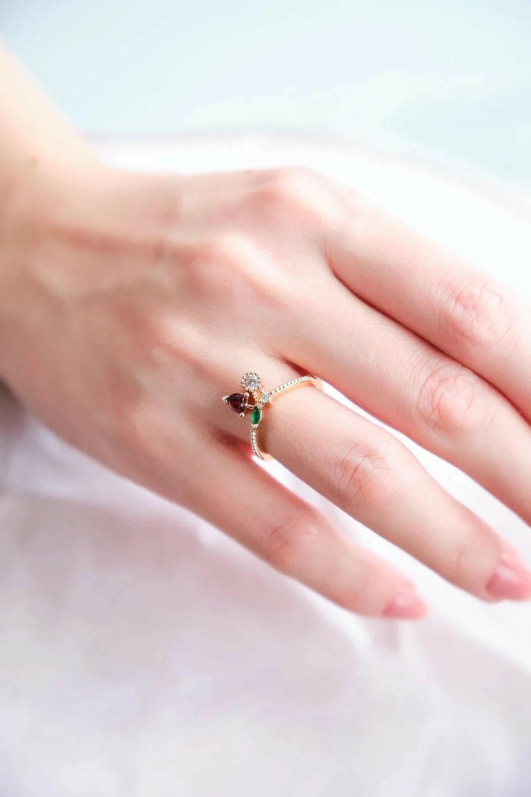 Unazë Jumeon, ngjyrë ari, me gur zirkoni