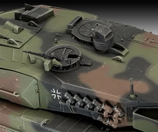 Model plastik Revell Leopard 2A6/A6NL, 1:35, 222 pjesë Model plastik Revell Leopard 2A6/A6NL, 1:35, 222 pjesë