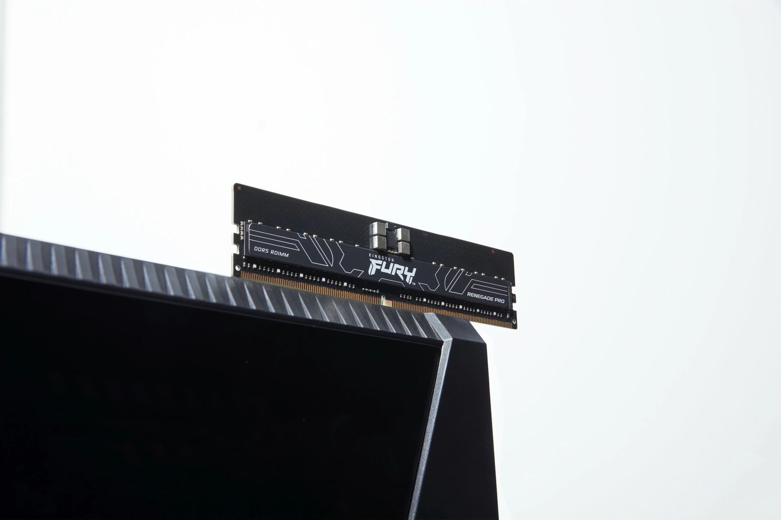 RAM Memorje Kingston FURY Renegade Pro 128GB (4x32GB) DDR5 6800MT/s ECC Reg CL34