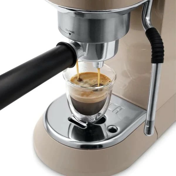 Aparat kafeje DeLonghi EC 885.BG, manual, 2 filxhanë, kapsula E.S.E., bezhë