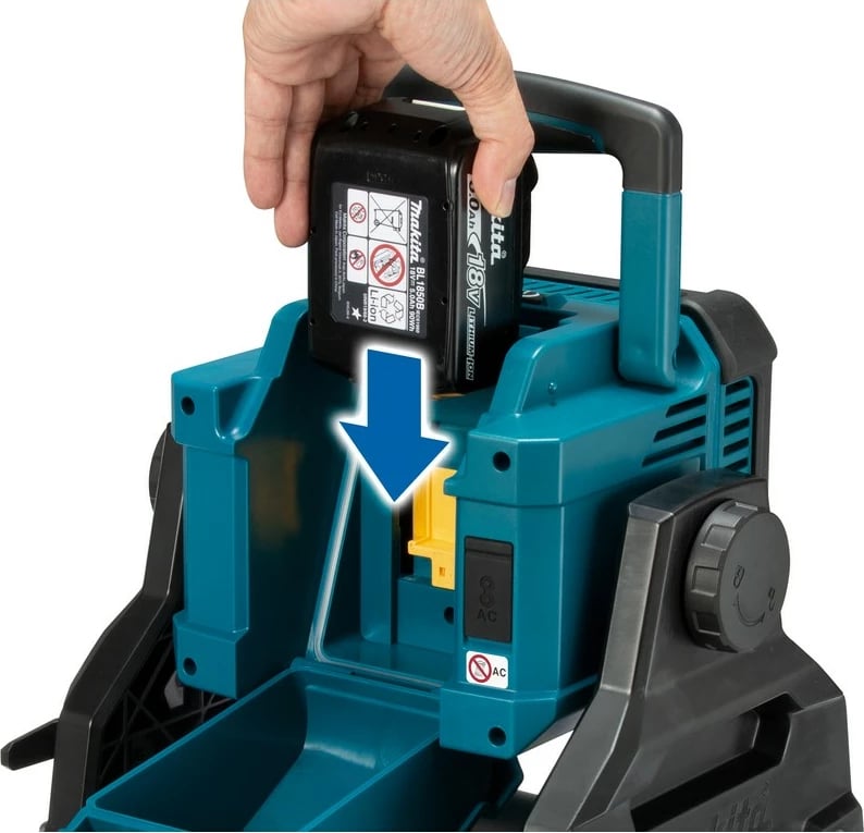 Llambë pune Makita DML811, 31.5W, 6000mAh, LED, e zezë/blu Llambë pune Makita DML811, 31.5W, 6000mAh, LED, e zezë/blu