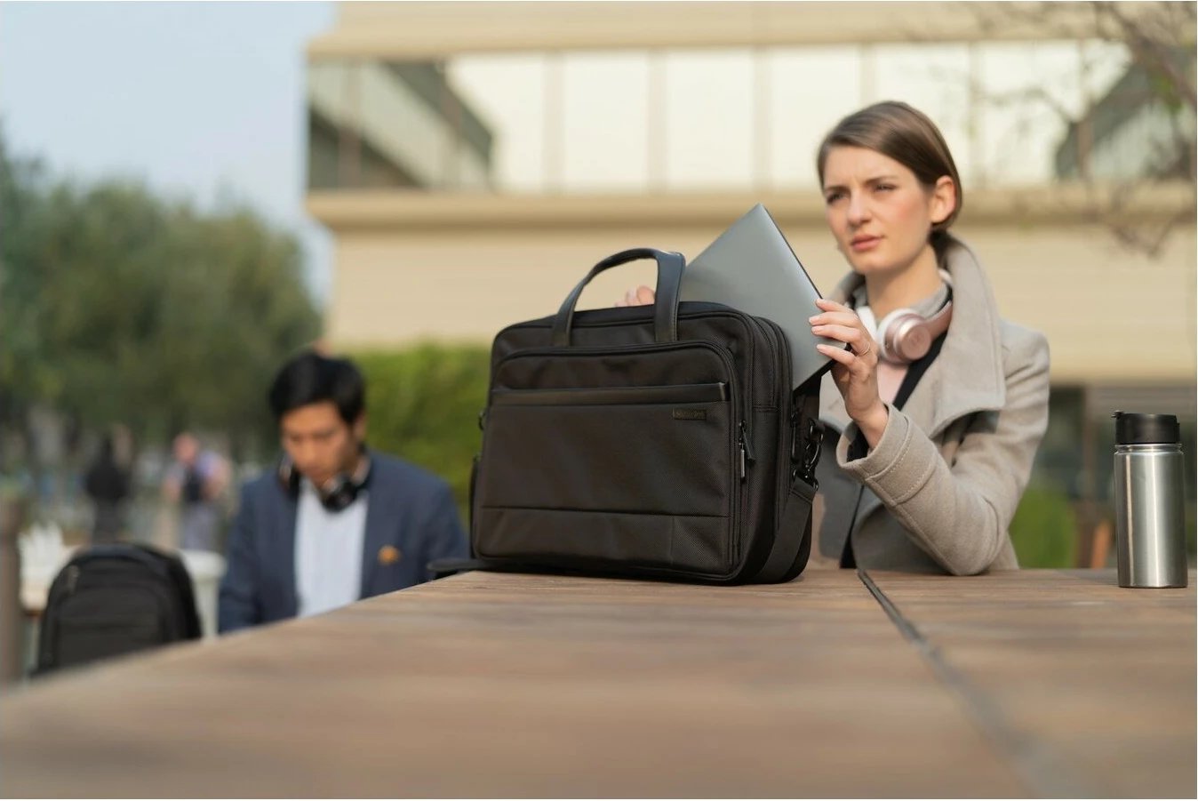 Çantë laptopi Kensington Contour 2.0, 15.6", e zezë Çantë laptopi Kensington Contour 2.0, 15.6", e zezë