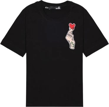 Maicë Love Moschino, femra, e zezë