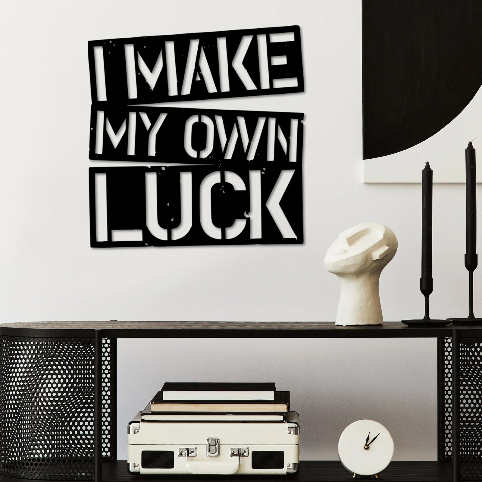 Aksesor dekorativ metalik për mur, Wallity, I Make My Own Luck, ngjyrë e zezë, 50x50cm