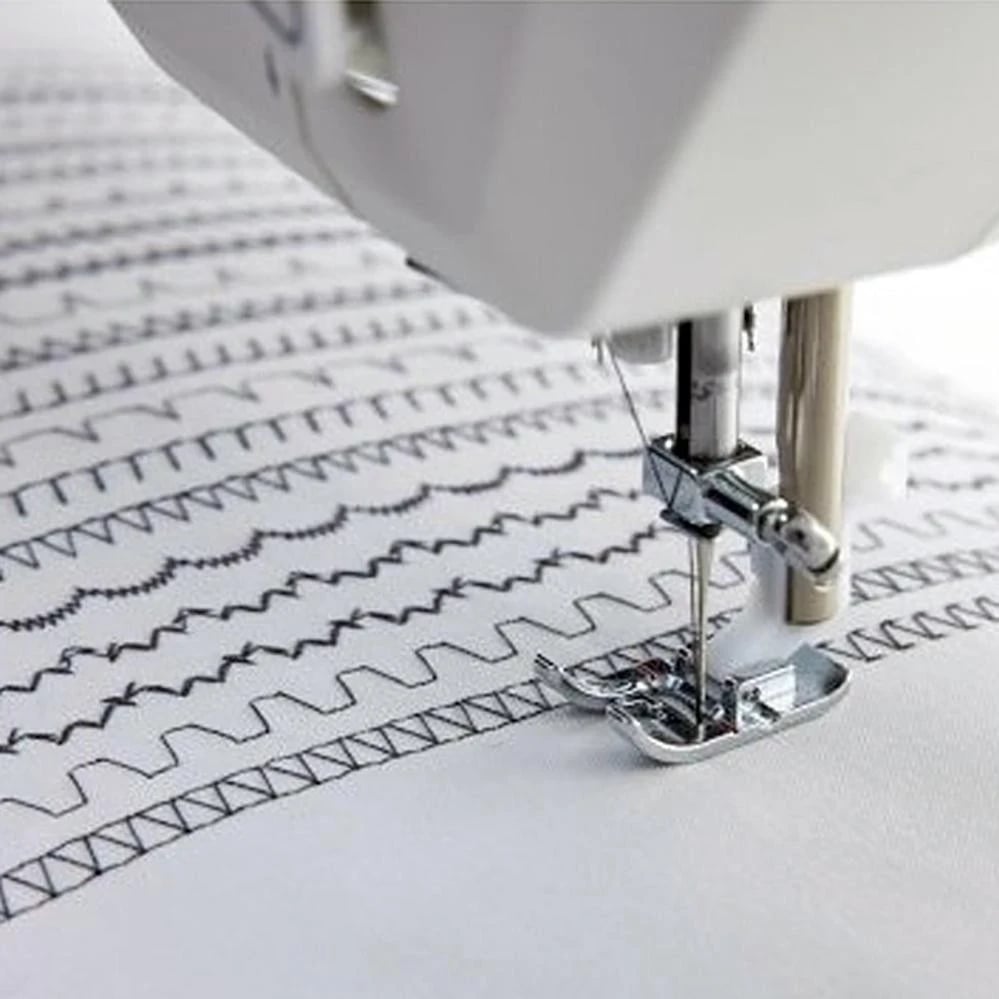 Makine qepëse Husqvarna Onyx 15, mekanike, e bardhë