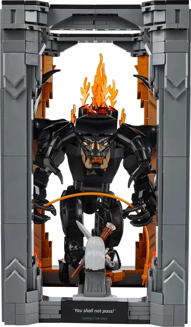 Set LEGO ICONS Lord of the Rings Balrog Book Nook, 10367, për të rritur, 1 minifigurë Set LEGO ICONS Lord of the Rings Balrog Book Nook, 10367, për të rritur, 1 minifigurë