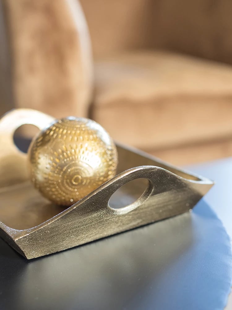 Tabaka dekorative CARRE, alumin, ngjyrë ari, 27x24x9 cm