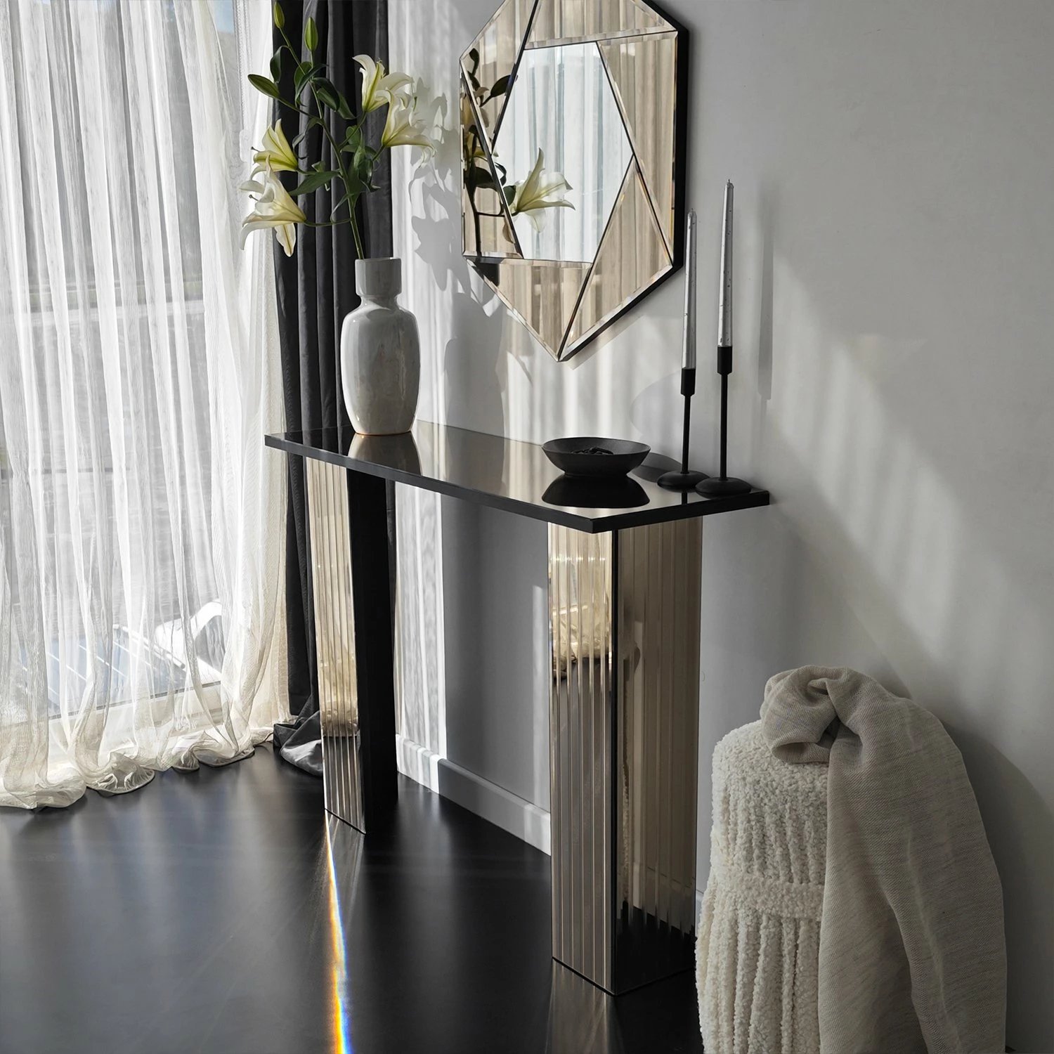 Komodë Hanah Home, 3 sirtarë, ngjyrë bronzi