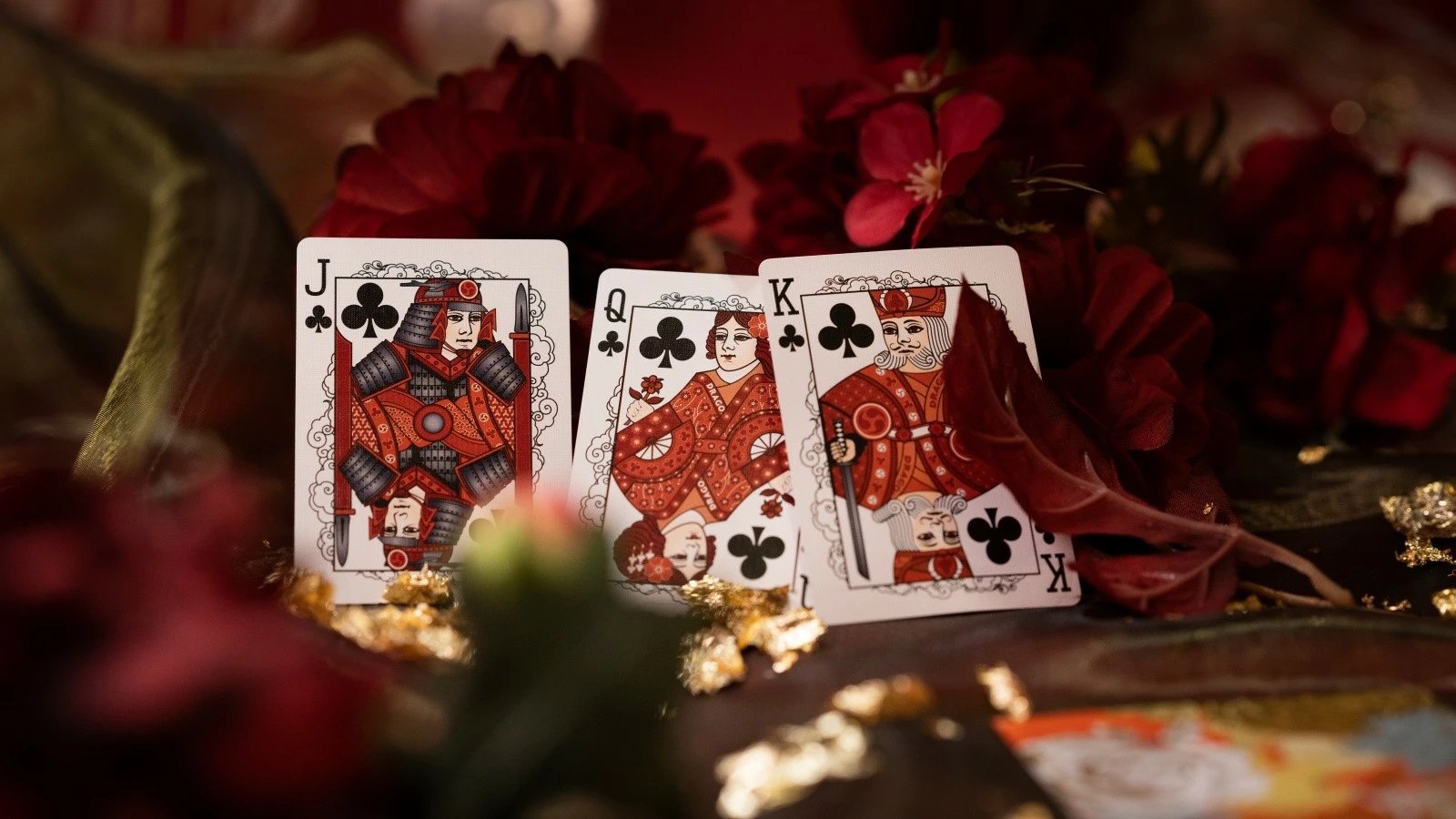 Letra loje Bicycle Red Dragon Cards 2024, 52 copë, e kuqe