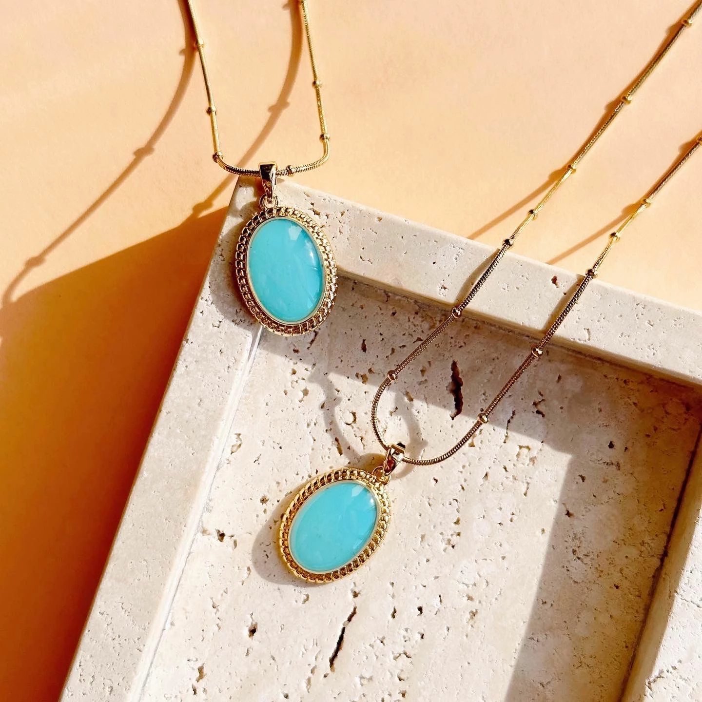 Qafore çeliku Jumeon, ngjyrë turquoise dhe ari, Bodrum