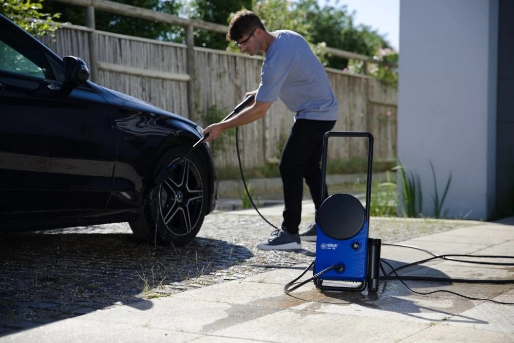 Pastrues elektrik  Nilfisk Core, 130-6 PowerControl, 462 l/h, e zezë / e kaltër