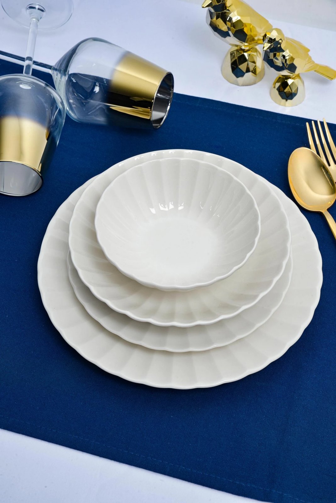 Set darke (24 cope), Hermia Concept, Isil 24, ngjyre e bardhe