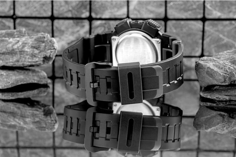 Orë dore për meshkuj CASIO, e zezë