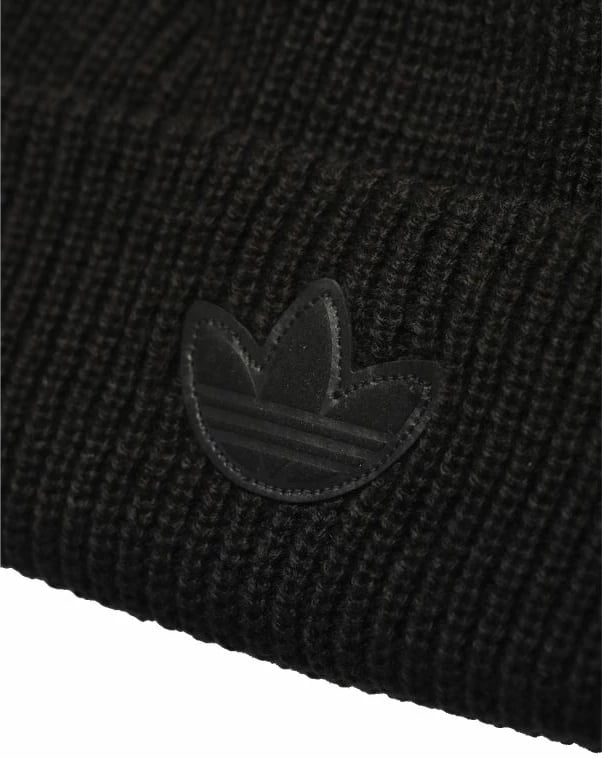 Kapelë adidas për të dyja gjinitë, e zezë