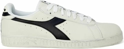 Atlete për meshkuj Diadora, të zeza