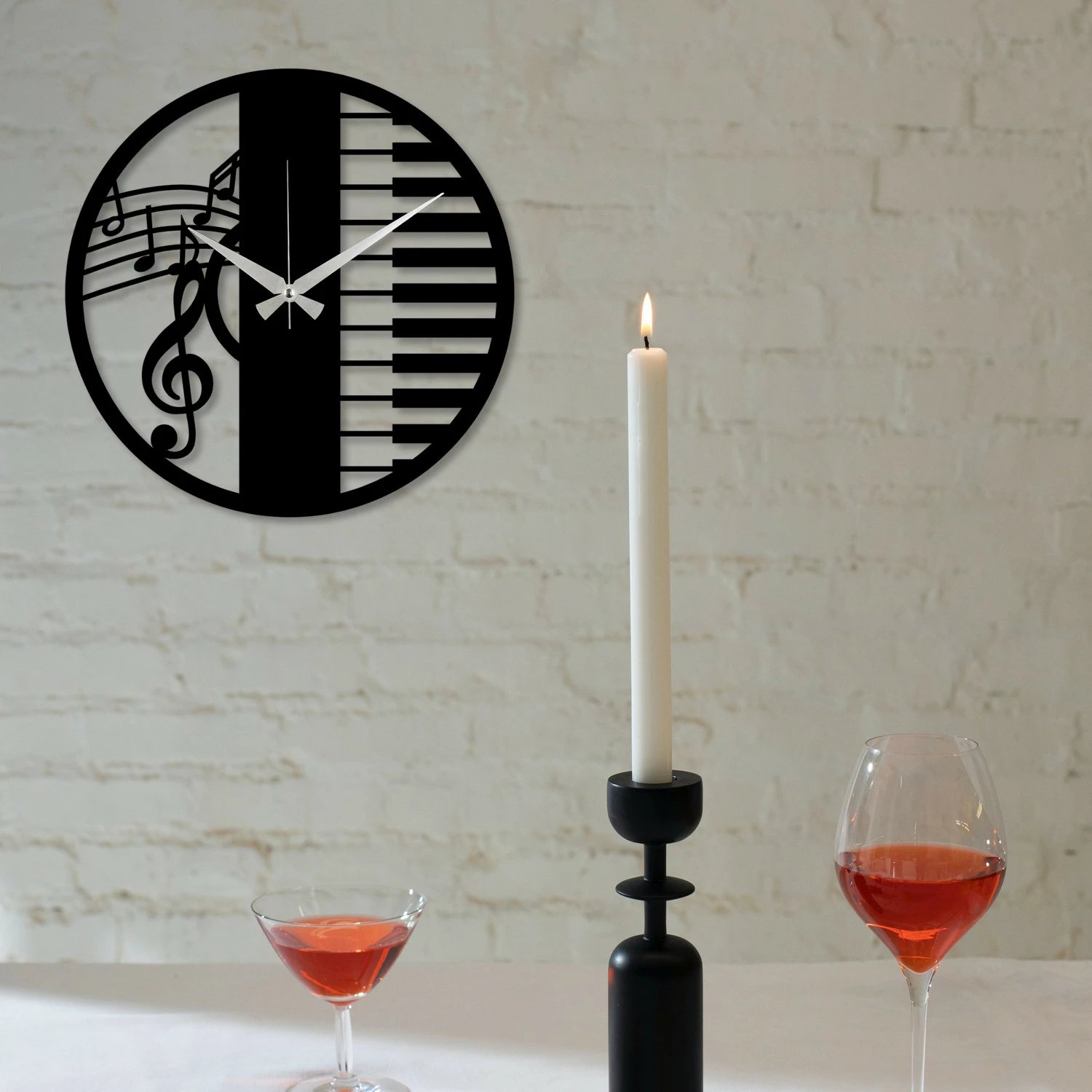 Orë muri dekorative prej metali, Wallity Enzoclock - S008, e zezë, 48x48cm