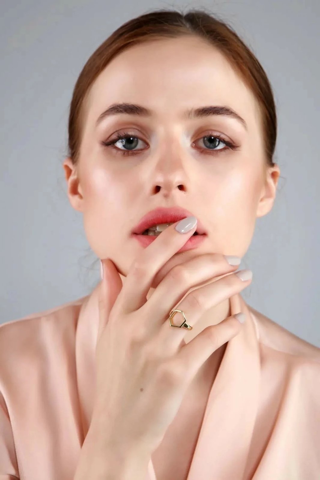 Unazë prej bronzi me gur zirkoni, ngjyrë ari, Altgnyzk06