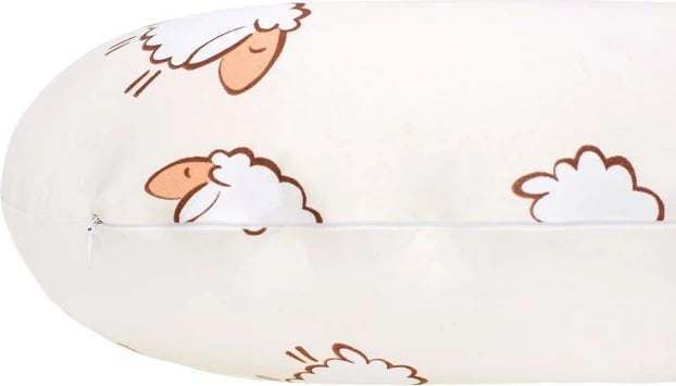 Jastëk gjidhënie universal C, New Baby Sheep, mbulesë 100% pambuk, mbulesë e heqshme, rreth 285 cm, bezhë