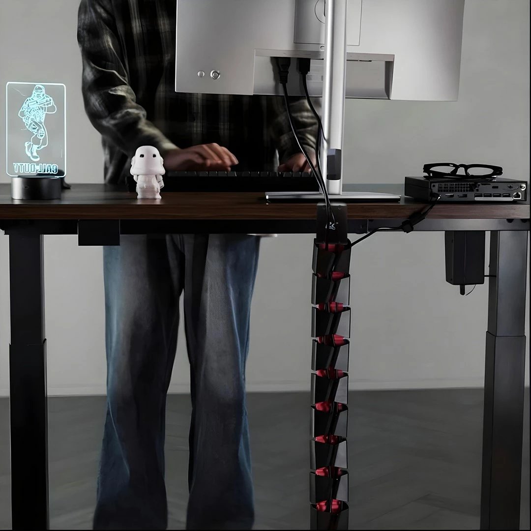 Organizues kabllosh për tavolinë nano RS RS125, 1345mm, zi e kuqe Organizues kabllosh për tavolinë nano RS RS125, 1345mm, zi e kuqe