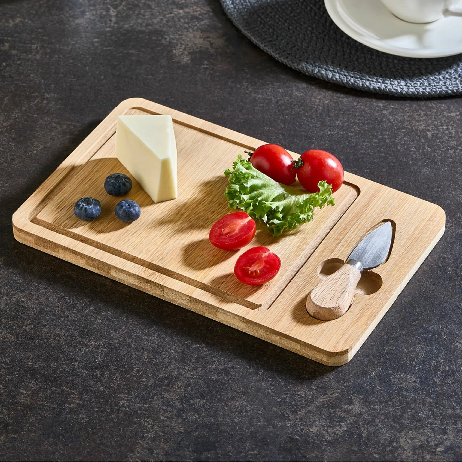 Dërrasë për servirje Hermia Concept, bambu, multingjyrëshe, 18x29x1.5cm, me thikë