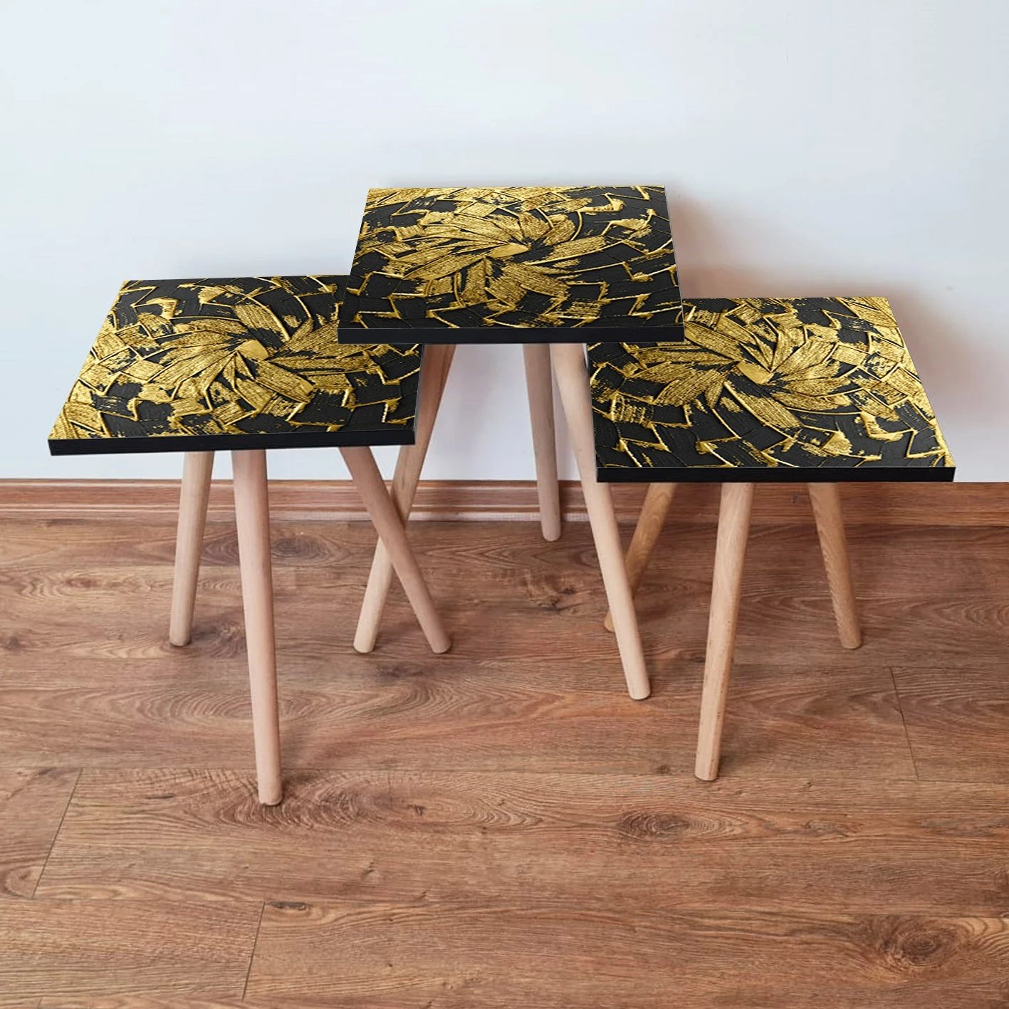 Set tavolinash të vendosshme, 3 copë, ngjyrë e zezë dhe ari, Skye Decor, 3Shp93