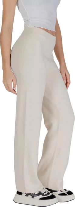 Pantallona Vero Moda femra, të bardha
