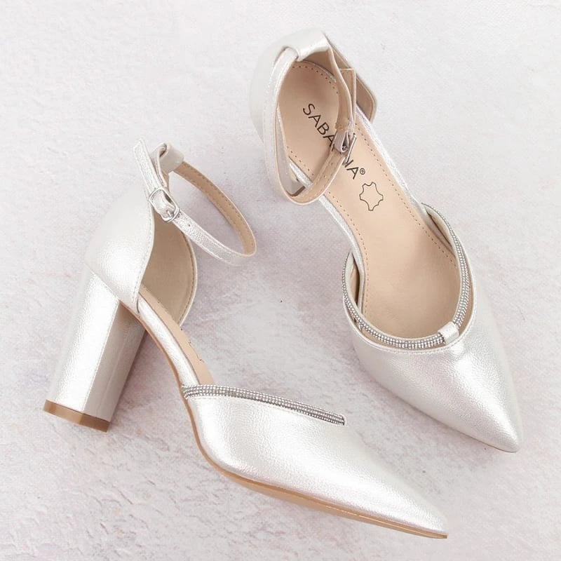 Sandale të mbyllura për femra Sabatina, bezhë