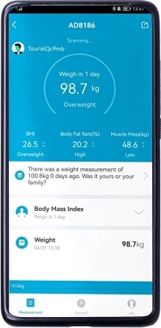 Peshore smart trupi, Adler AD 8186, Bluetooth 4.2, kapacitet 180 kg, ekran LED, Tuya, platformë xham 6 mm 28x28 cm, e zezë