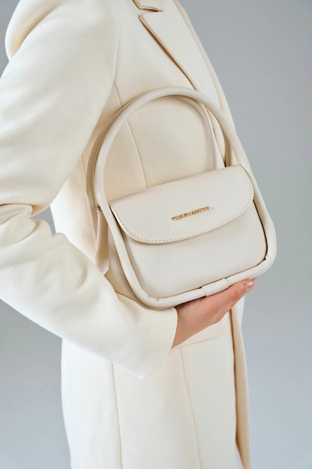 Çantë dore Vince Camuto, Como, krem