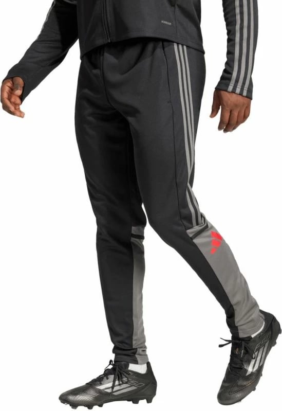 Pantallona për meshkuj adidas, të zeza