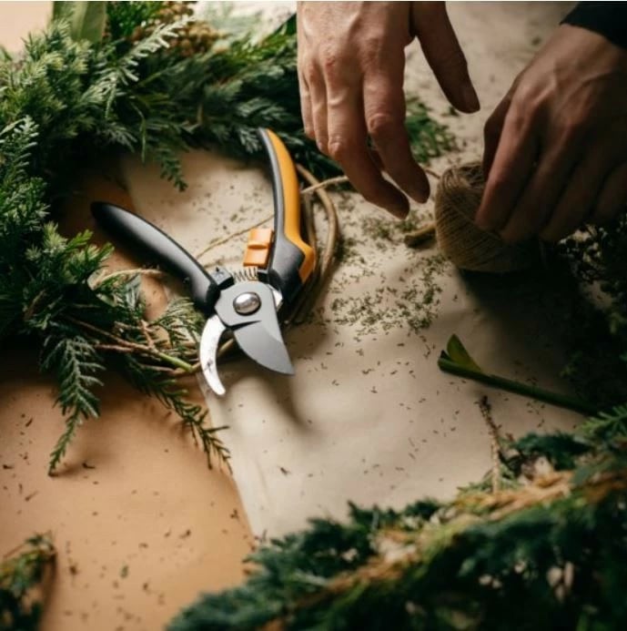 Gërshërë krasitëse Fiskars Solid P341, 1057164, e zezë/portokalli