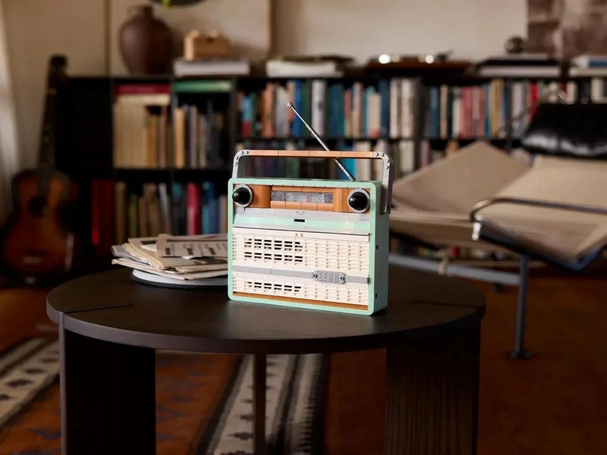 Lego ICONS 10334 Retro Radio