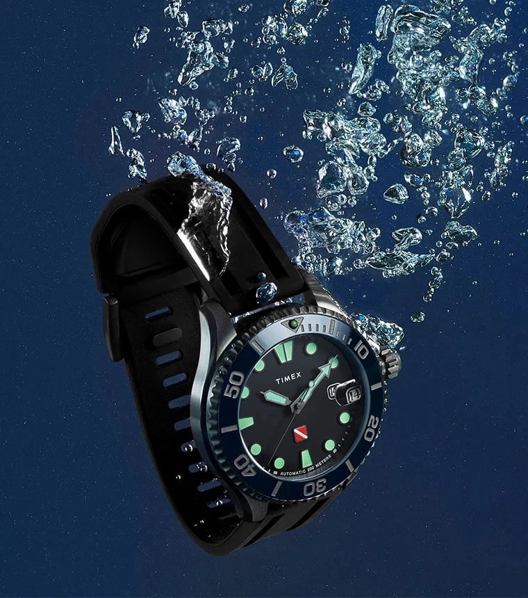 Orë dore TIMEX DEEP WATER TIBURON AUTOMATIC për meshkuj, e zezë