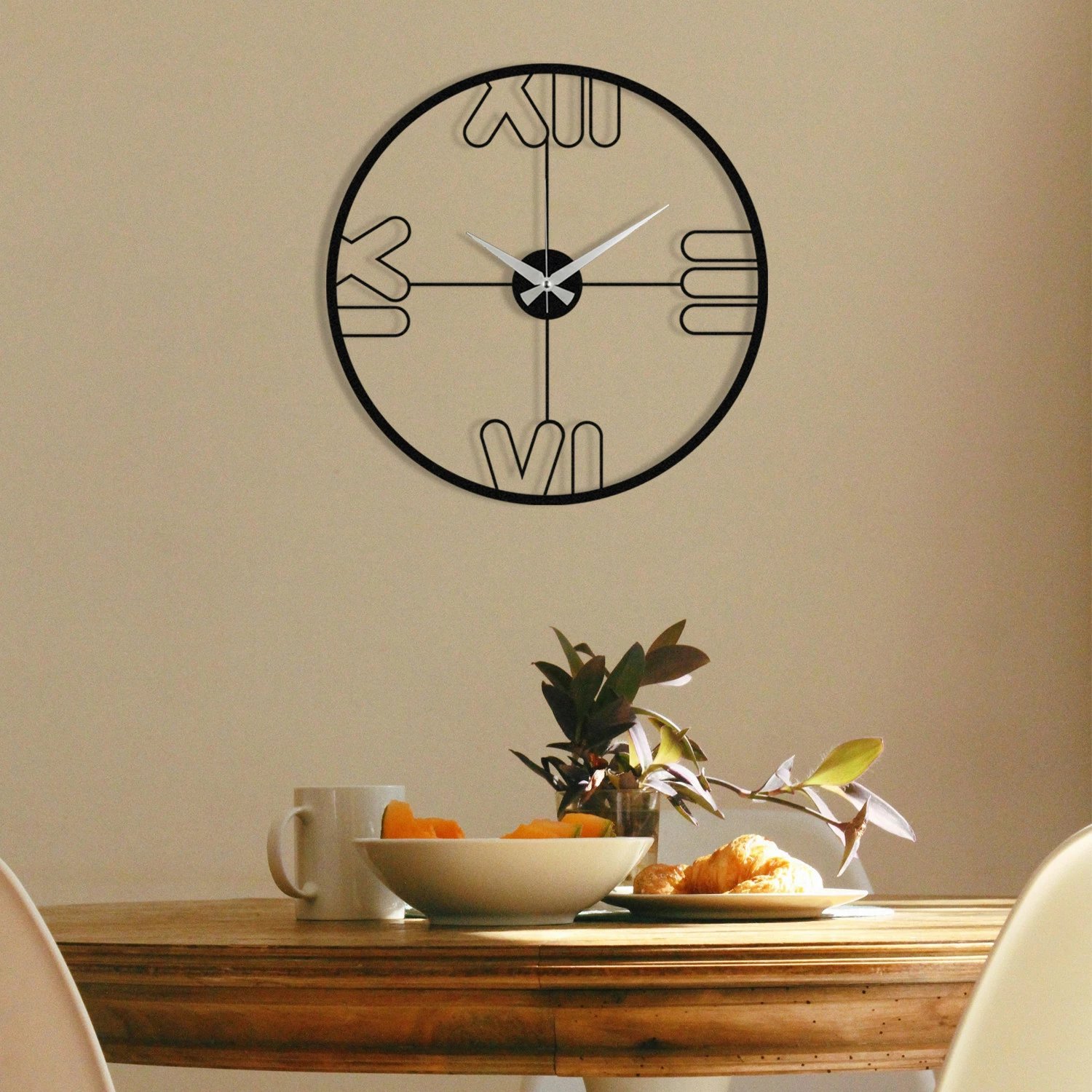 Orë muri dekorative prej metali, Wallity, Mali, e zezë, 48x48cm