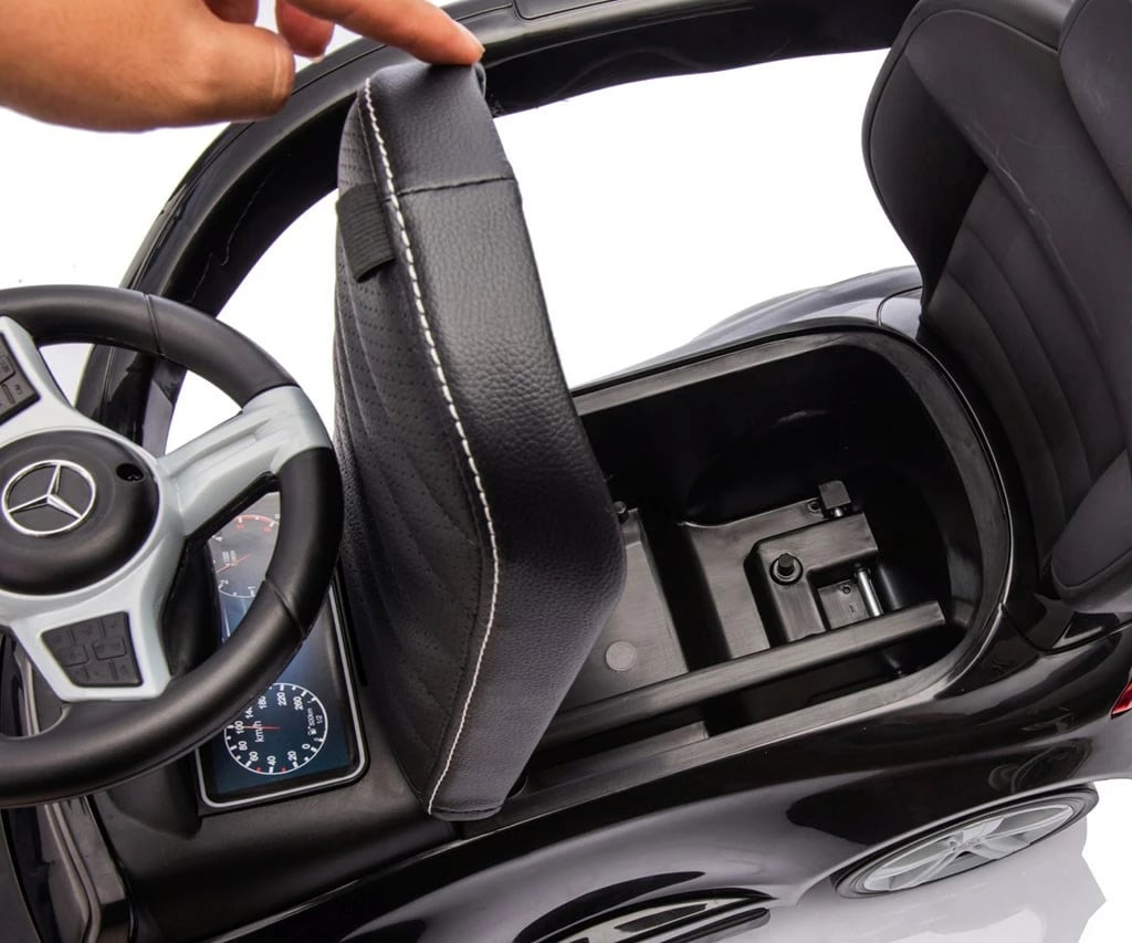 Makinë ride-on me dorezë udhëzuese, Milly Mally, Mercedes C-Class Deluxe, sedilje eko-lëkurë, goma gome, anti-tip, e zezë