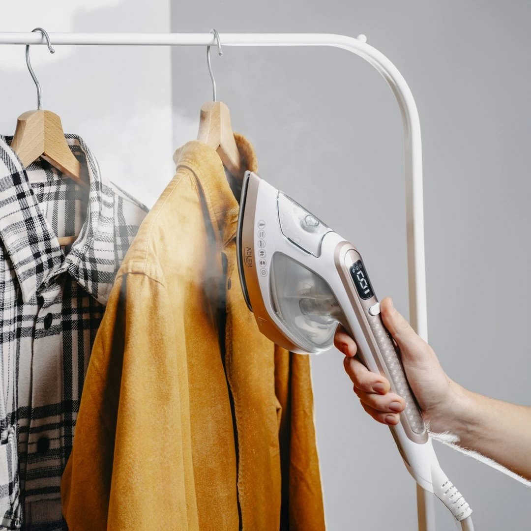 Avullues rrobash Adler AD 5044, 1800 W, i bardhë