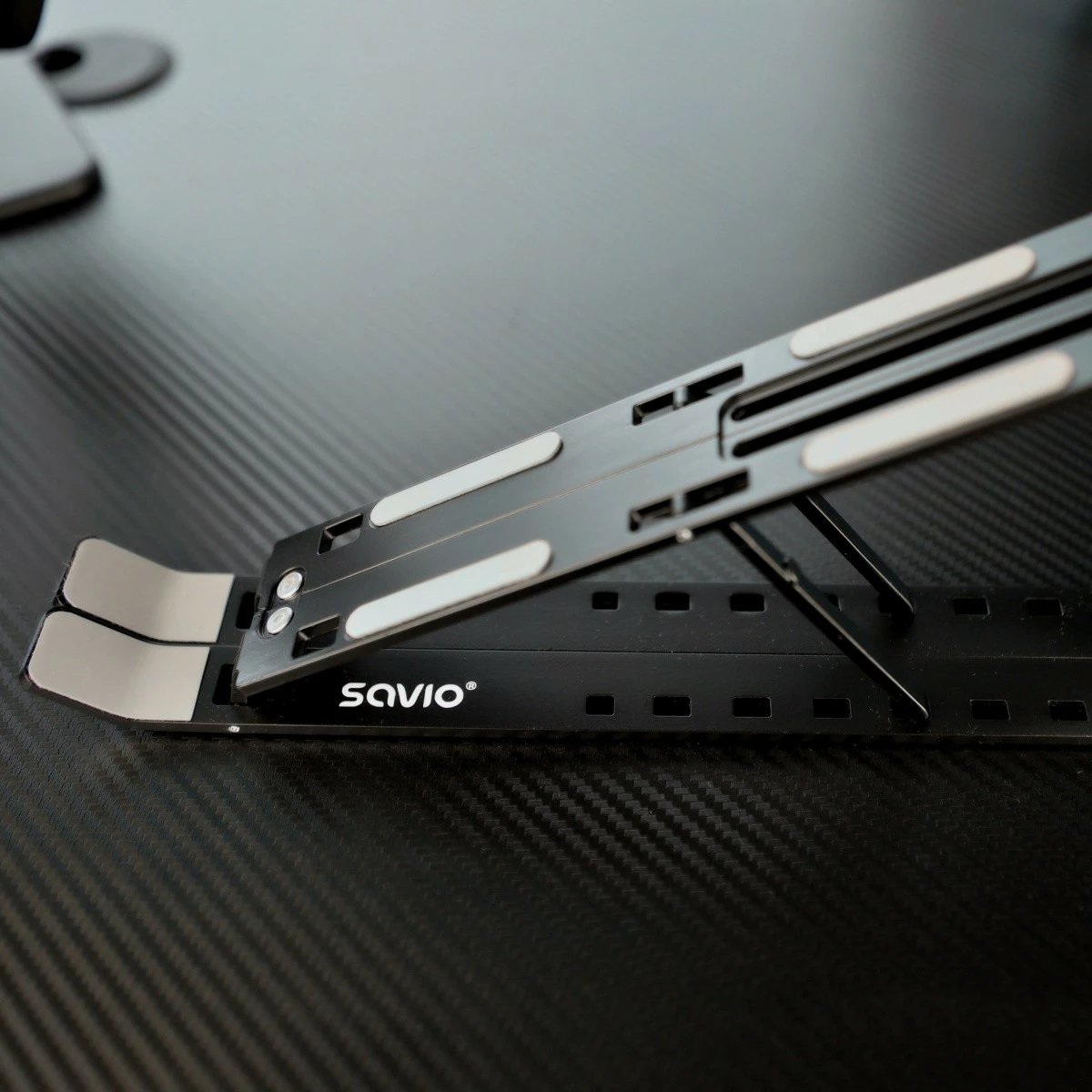 Mbajtës portativ për laptop/tablet Savio PB-05, alumini, i zi