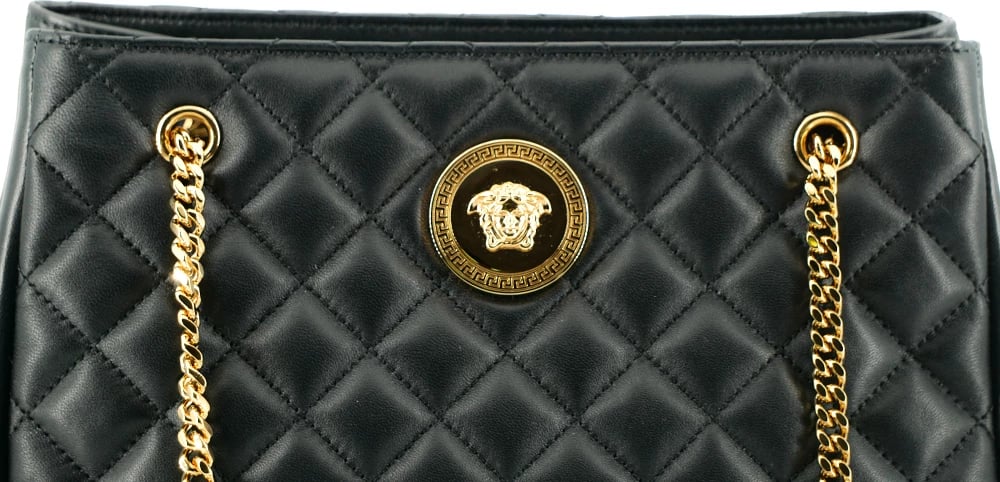 Çantë krahu për femra Versace, e zezë