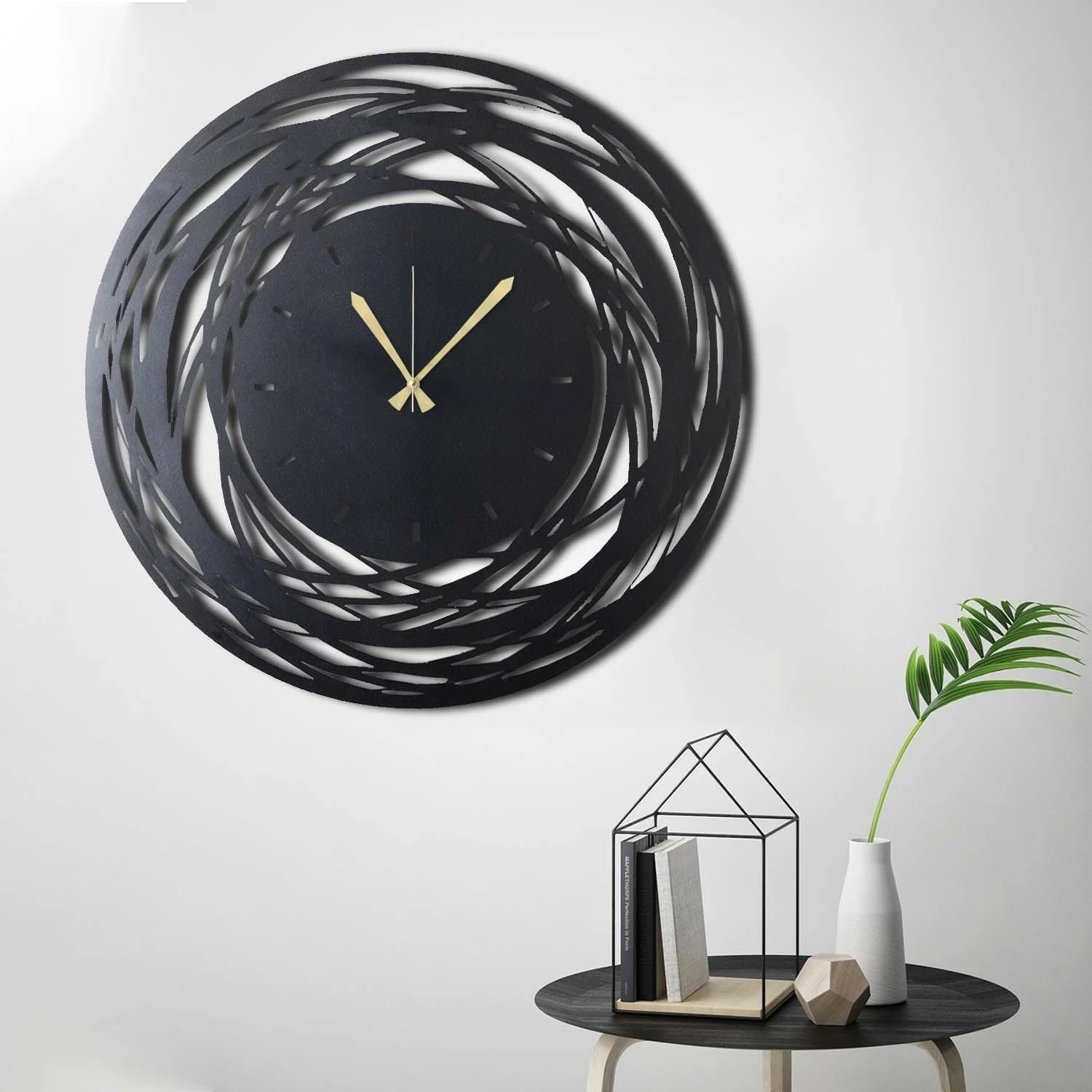 Orë muri dekorative prej metali, Wallity, WATCH-043, e zezë, 70x70cm