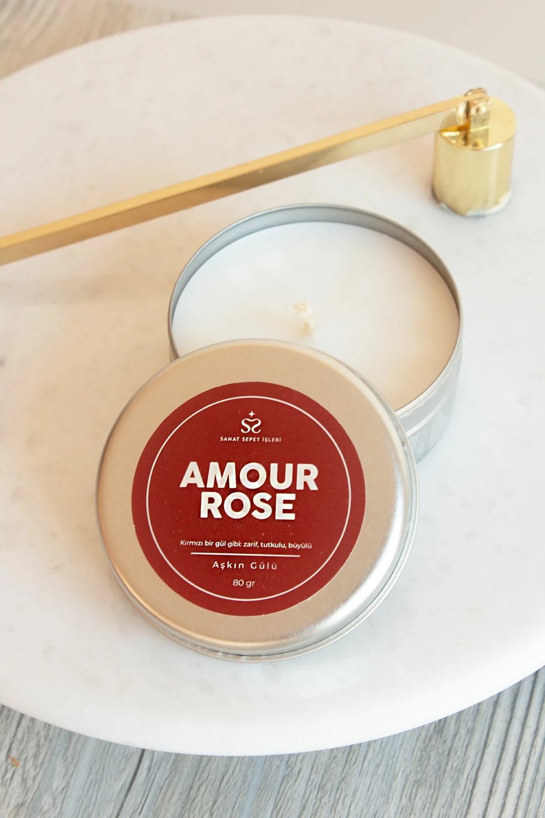 Qiri aromatik Amour Rose, ngjyrë e kuqe dhe argjendi, Evila Originals