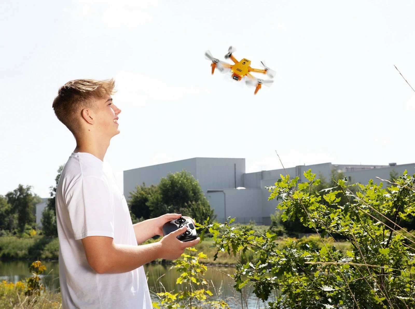 Dron Revell RC Pocket Drone, me telekomandë, kamerë 720p, portokalli/zi Dron Revell RC Pocket Drone, me telekomandë, kamerë 720p, portokalli/zi