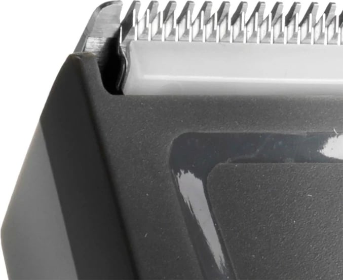 Makinë rroje flokësh Babyliss E786E, e zezë