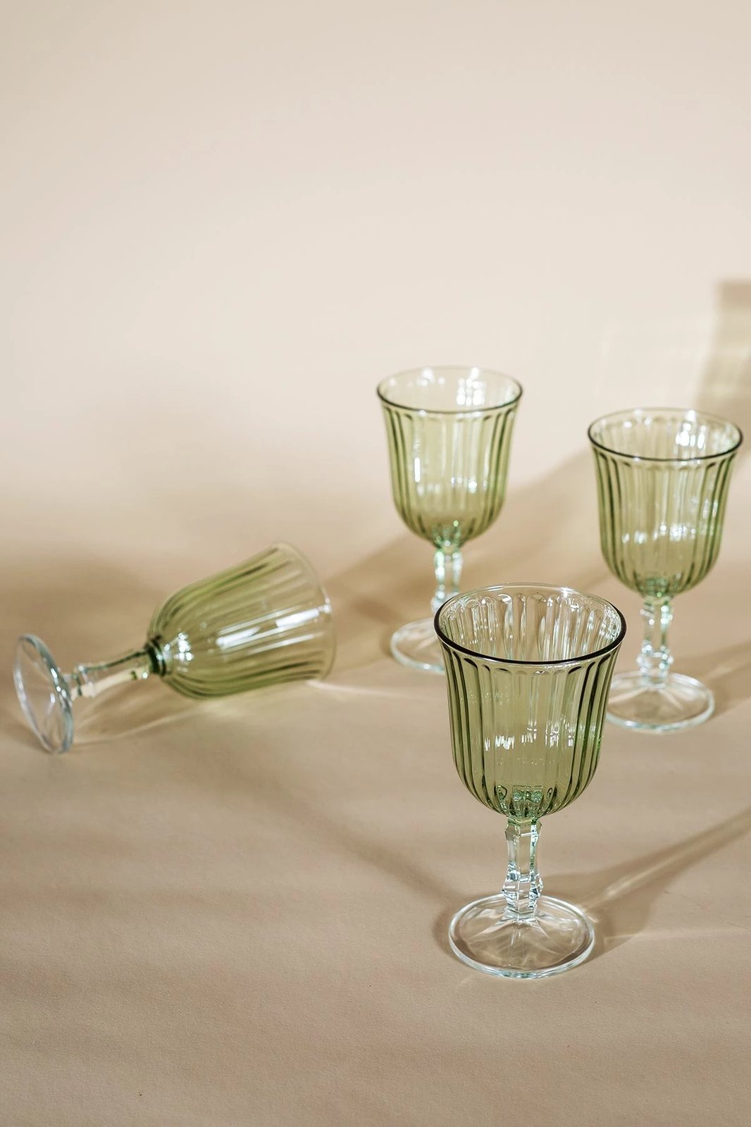 Set gotash prej qelqi (4 copë), Hermia Concept, Splendid 240, ngjyrë e gjelbër