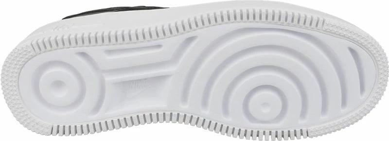 Atlete femra Nike, të zeza