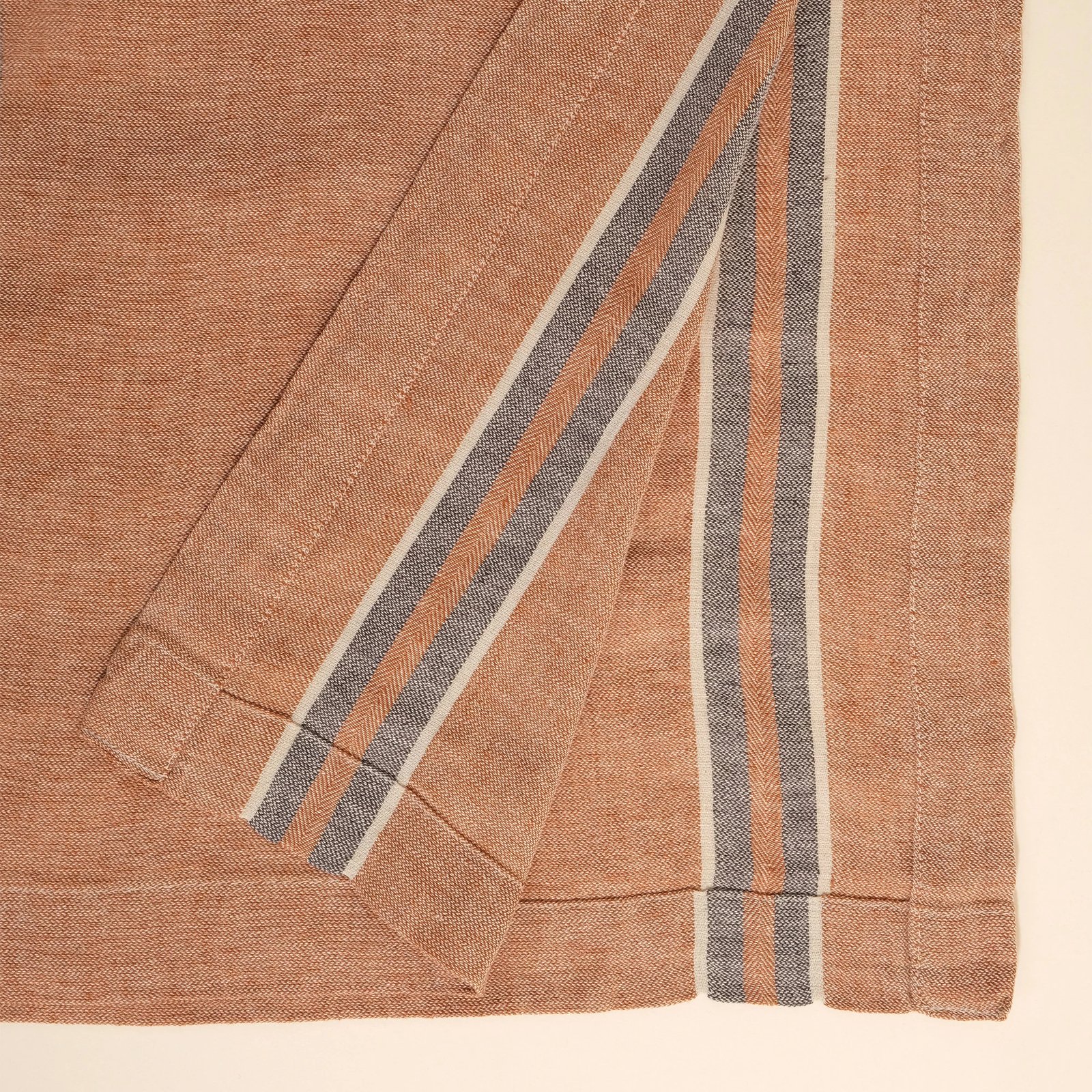 Mbulesë dyshe për shtrat, Liberta, kafe