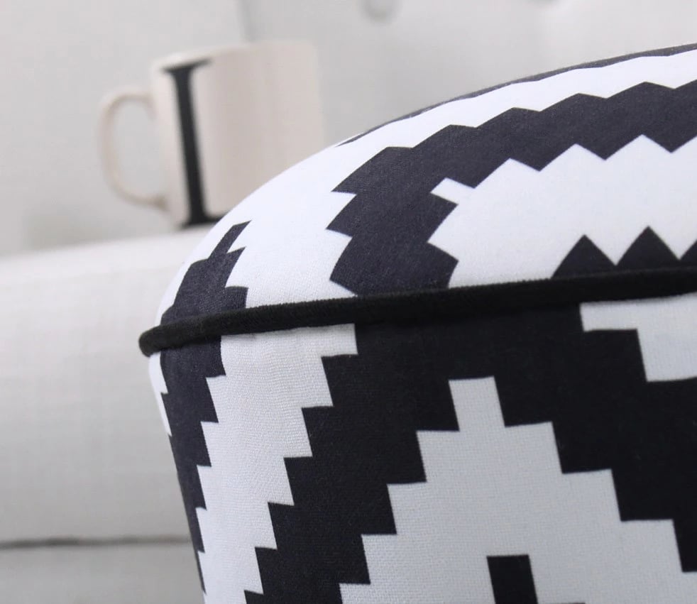 Puf Atelier del Sofa, Luiz, ngjyrë e zezë dhe e bardhë