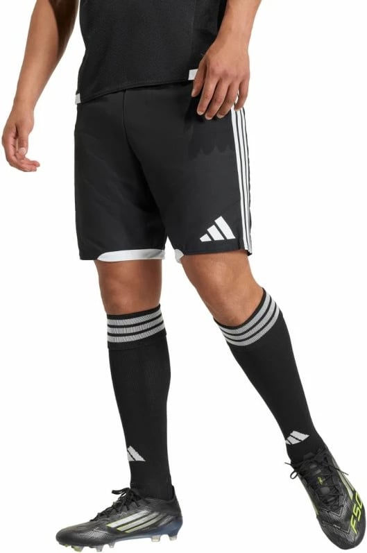 Shorce për meshkuj adidas, të bardha