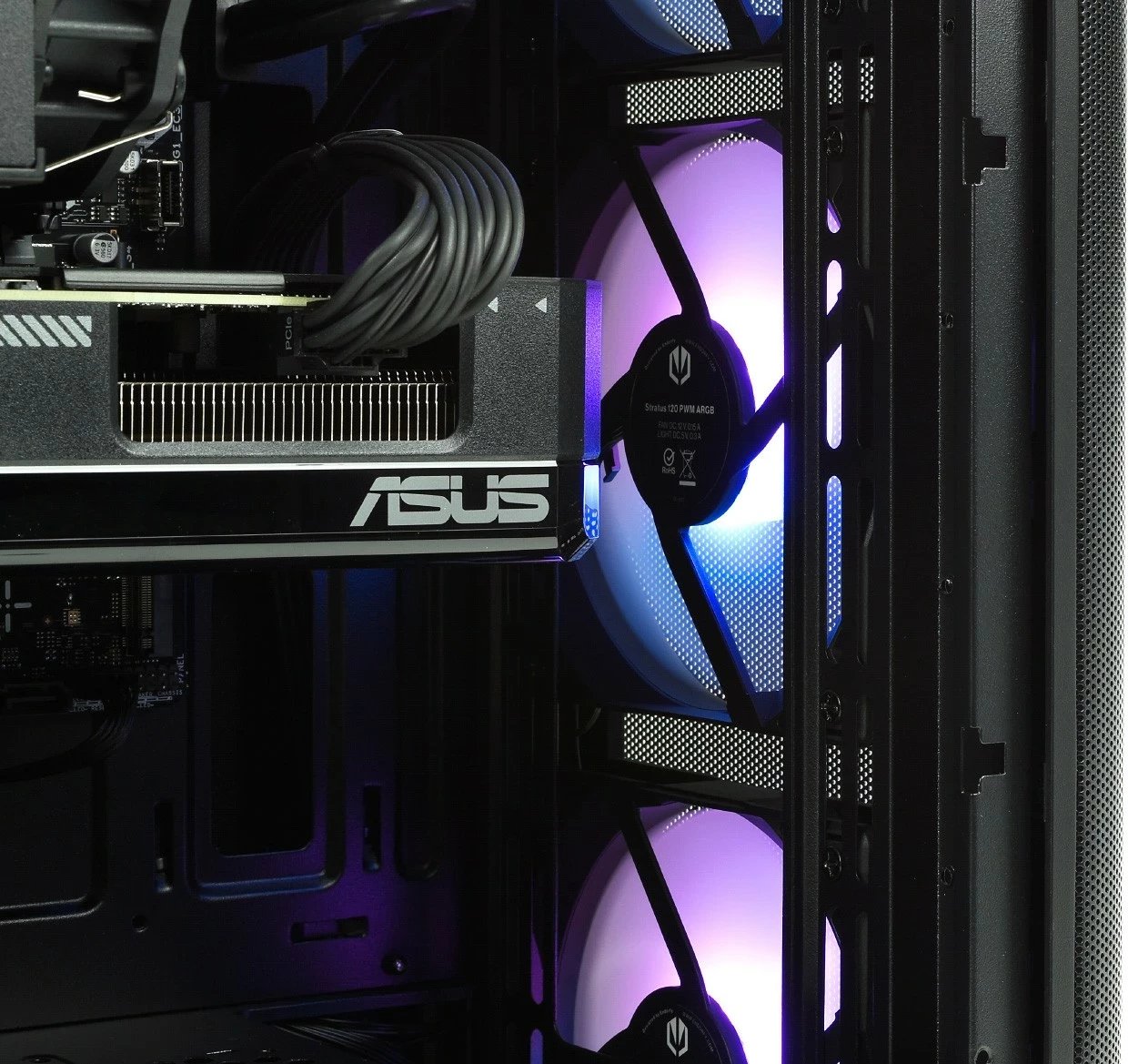 Kompjuter Komputronik Ultimate X714 [E19] i7, RTX 4070 Super, 64GB, 2TB, zi